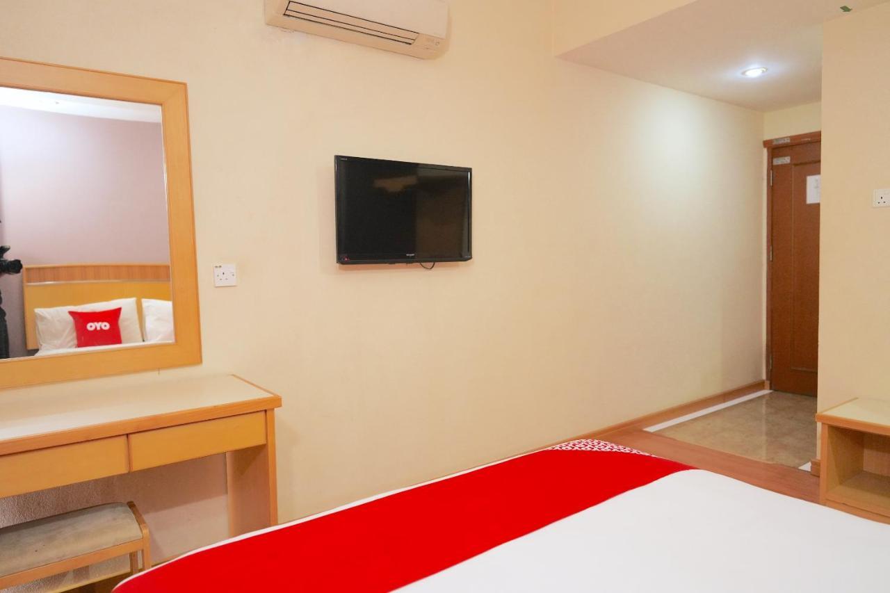 Oyo 89866 Houz Inn Бинтулу Екстериор снимка