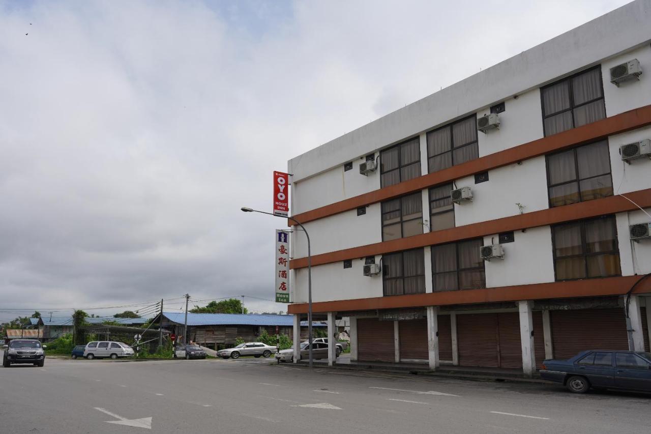 Oyo 89866 Houz Inn Бинтулу Екстериор снимка