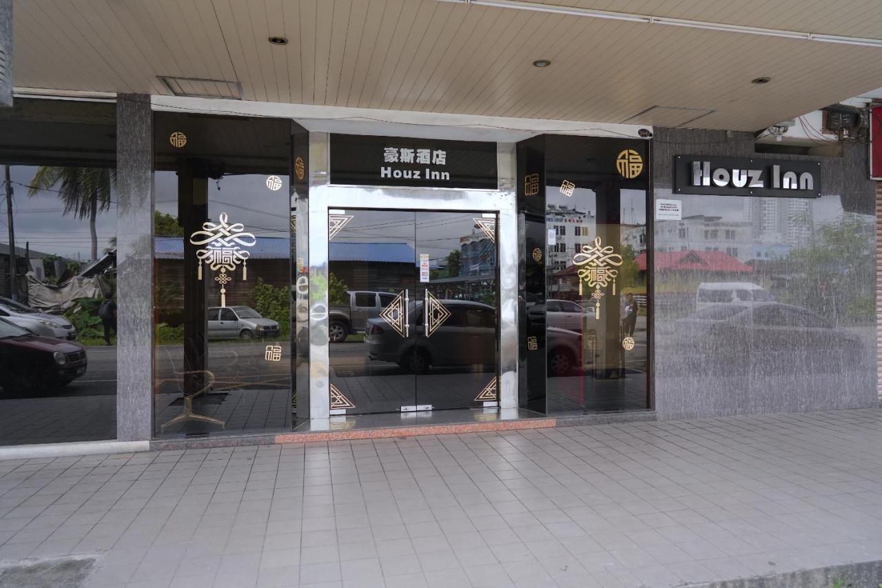 Oyo 89866 Houz Inn Бинтулу Екстериор снимка